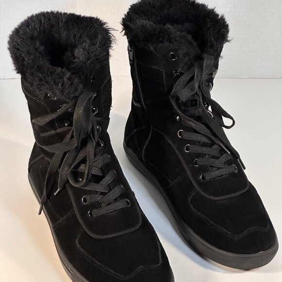 WOMEN'S SIZE 9 FURRY BOOTS - Picture 11 of 16